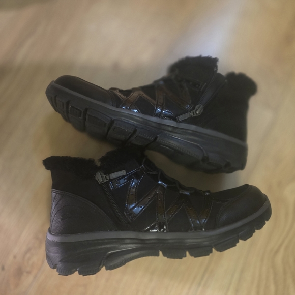 Skechers Relaxed Fit Air-cooled Memory Foam - Picture 7 of 9